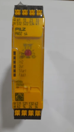 PİLZ 751104 - PNOZ s4 C 24VDC 3 n/o 1 n/c