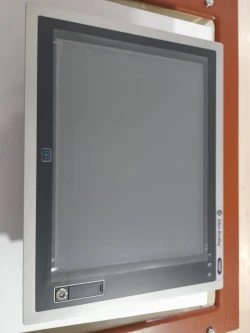 ALLEN BRADLEY 6181P - 15A2HW71 AC ( TEK DOKUNMATİK EKRAN 1500P 100-240VAC )