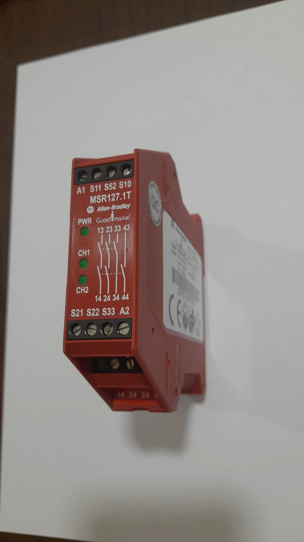 ALLEN BRADLEY 440R - N23213 ( Guardmaster MSR127TP Safety Relay )