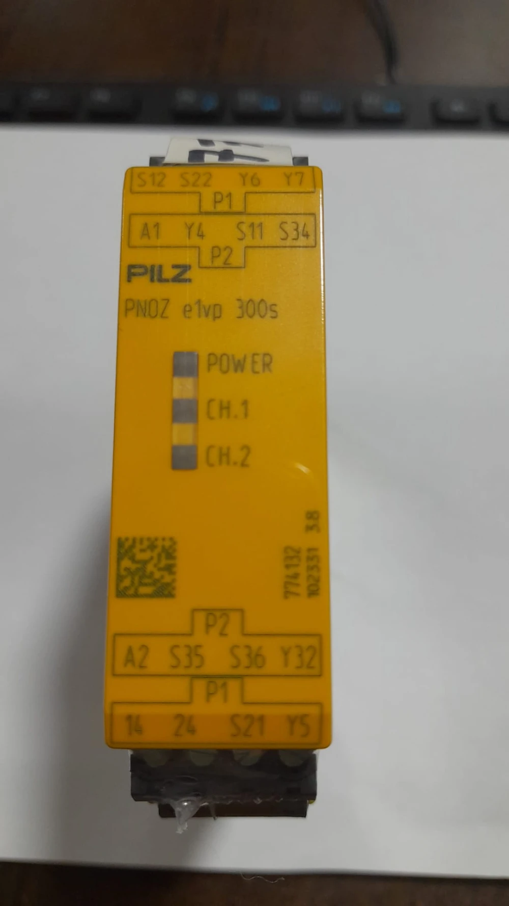 PİLZ-774132 PNOZ e1vp 300/24VDC 1so 1so t