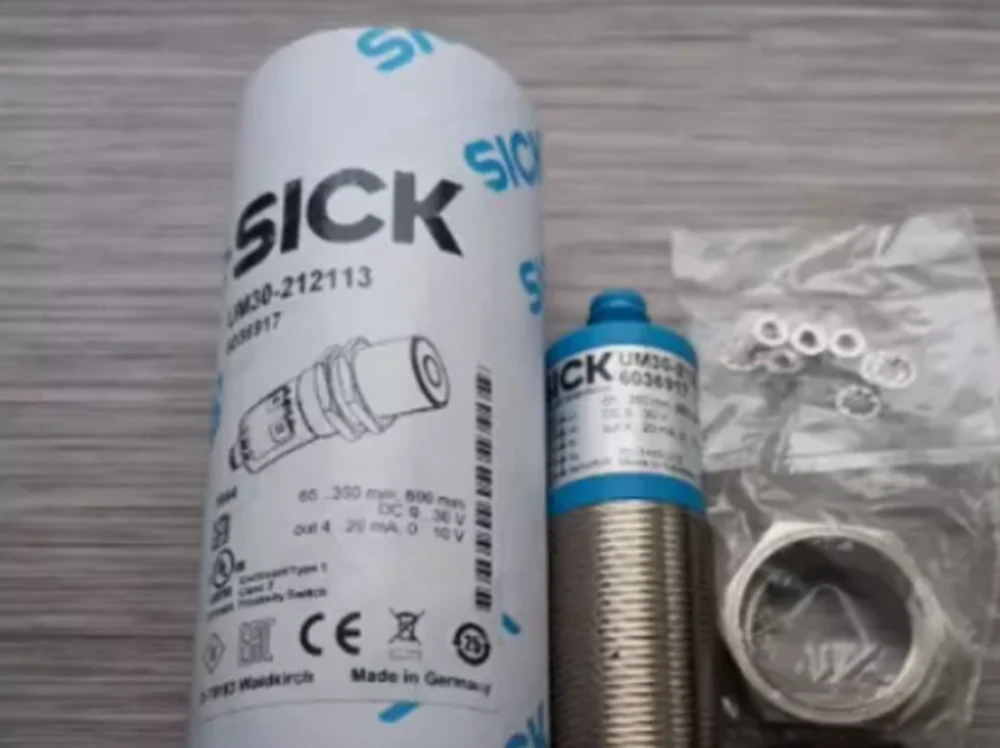 SİCK UM30 - 212113 ( 6036917 ) ULTROSONİK SENSÖR