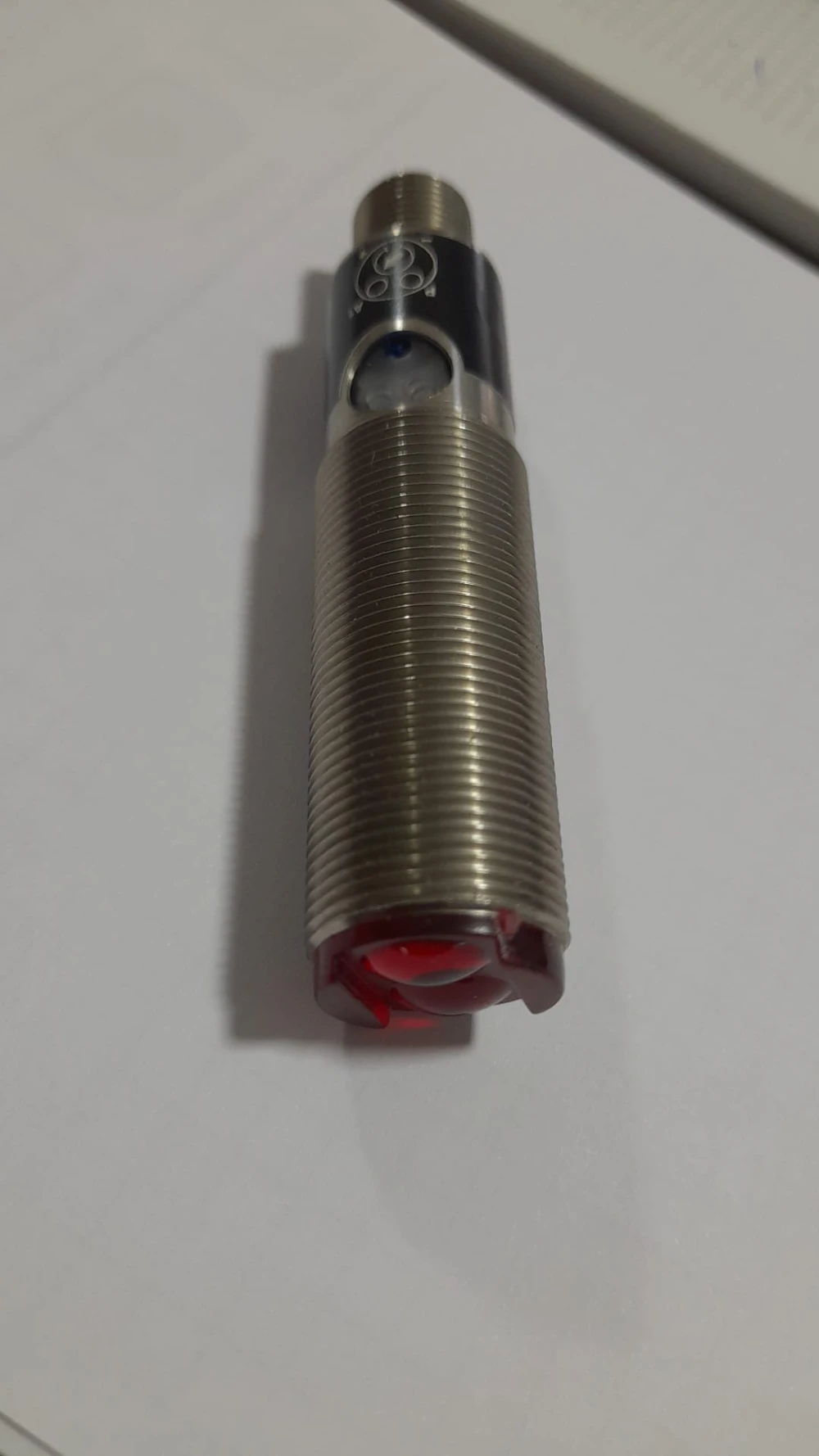 WENGLOR HD11PBV3 REFLEX SENSÖR ( Cisimden Yansımalı Sensör Arka Fon Bastırmalı )